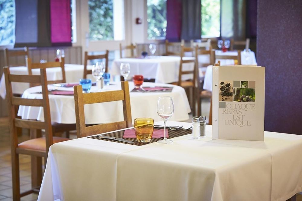 Comfort Hotel Linas - Montlhery Restoran gambar
